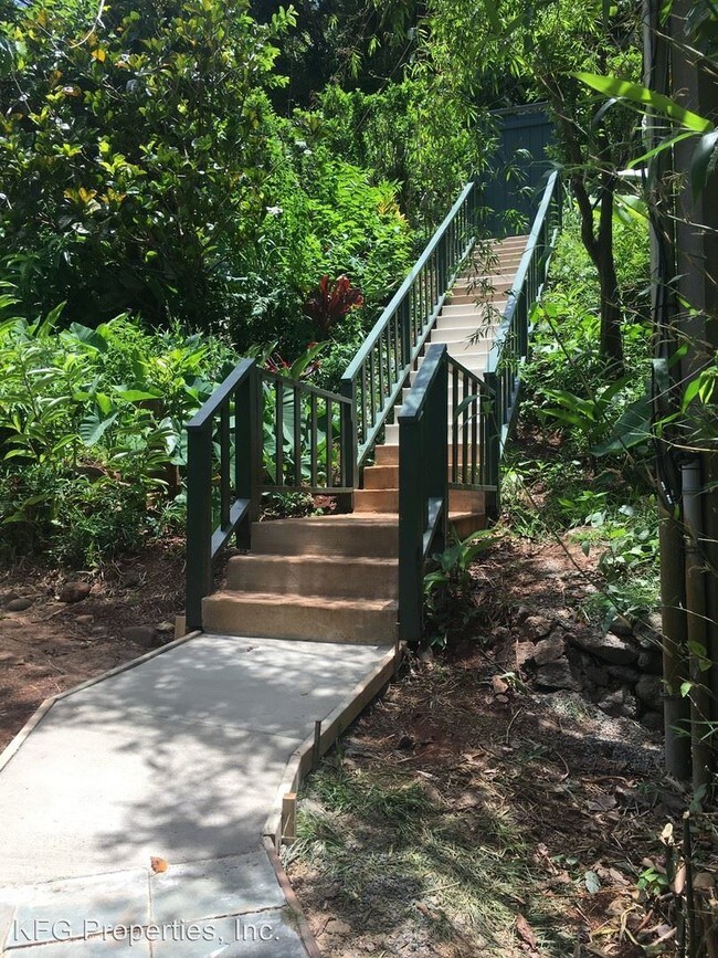 Building Photo - 2752 Waiomao Rd
