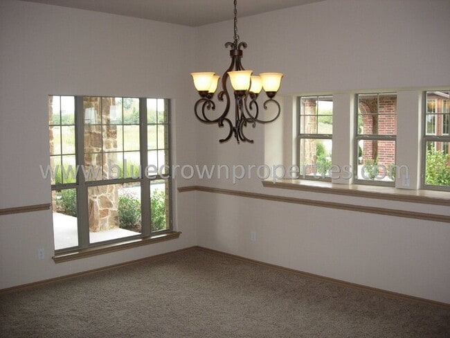 Building Photo - 2172 Liriope Ln