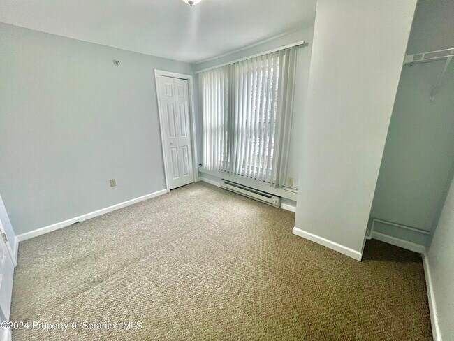 Foto del edificio - 523 E Gibson St