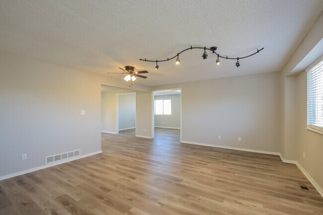 Building Photo - 7533 S Estes Ct