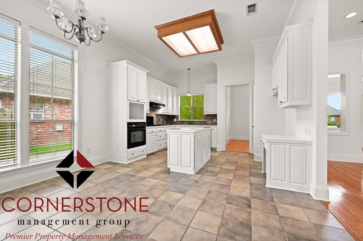 4 BEDROOM UPGRADED OASIS! - 4 BEDROOM UPGRADED OASIS!