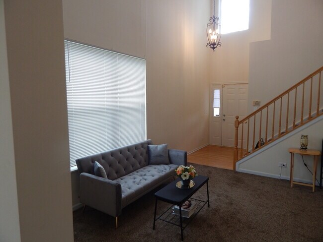 Building Photo - 103 Regent Dr