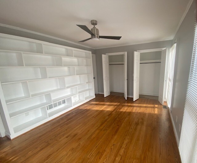 Building Photo - 404 St James St