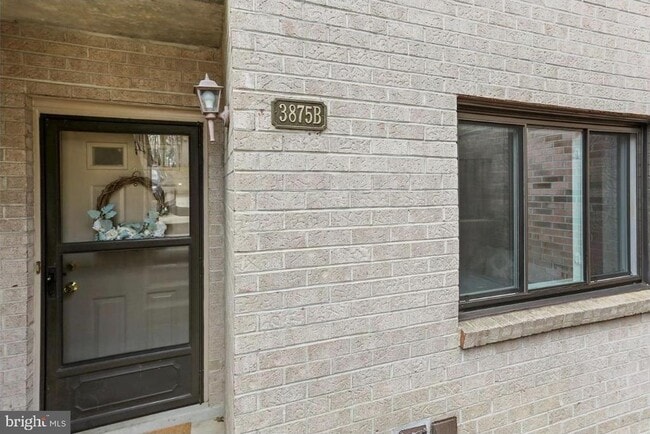 Foto del edificio - 3875 Steppes Ct