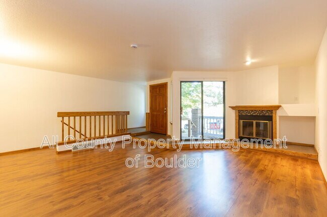 Building Photo - 5056 Buckingham Rd