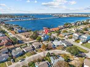 Building Photo - 1910 Bayou Shore Dr