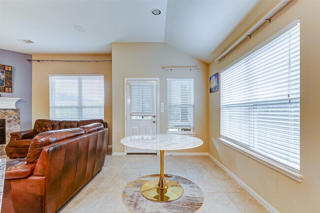 Foto del edificio - 9419 Sparrow Creek Ct