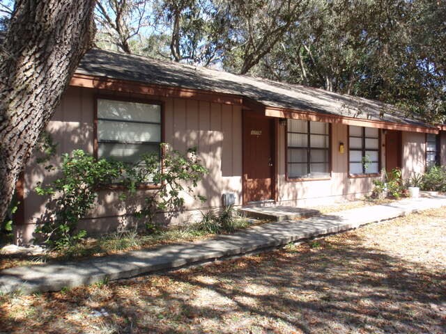 Building Photo - 1776 Poinsettia Ave