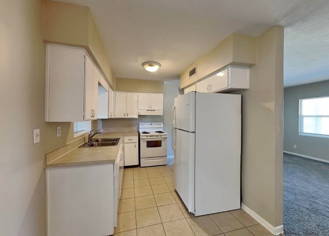 Foto del edificio - 1265 Stratford Dr