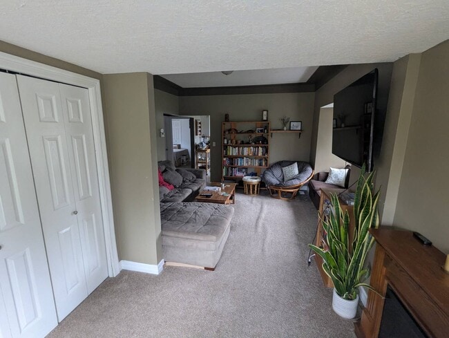 Building Photo - 4012 Grange Rd