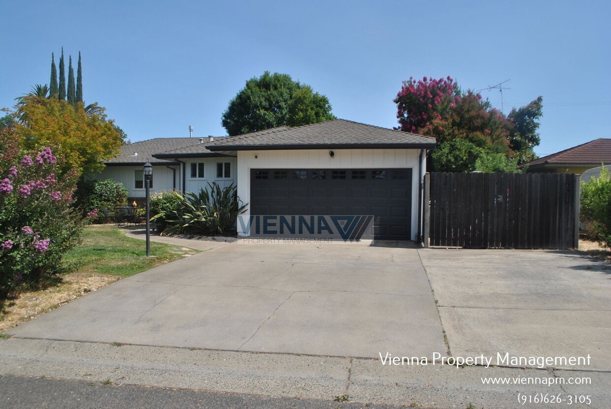 Photo - 2913 Kerria Way