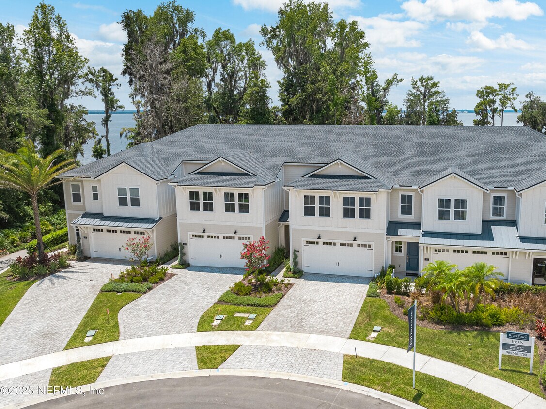 Foto principal - 23 Oak Pk Dr
