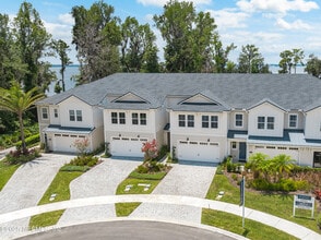 Building Photo - 23 Oak Pk Dr