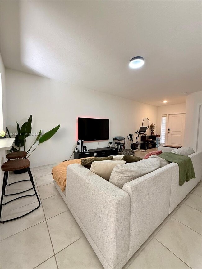 Foto del edificio - 487 NE 5th St