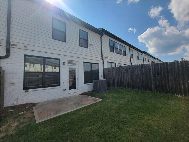 Foto del edificio - 116 Auburn Gate Ln
