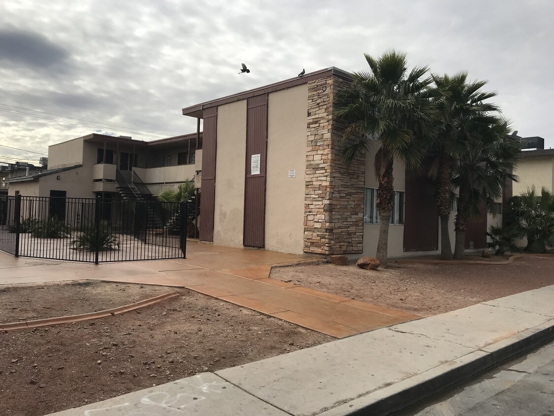 Foto principal - 4203 Silver Dollar Ave