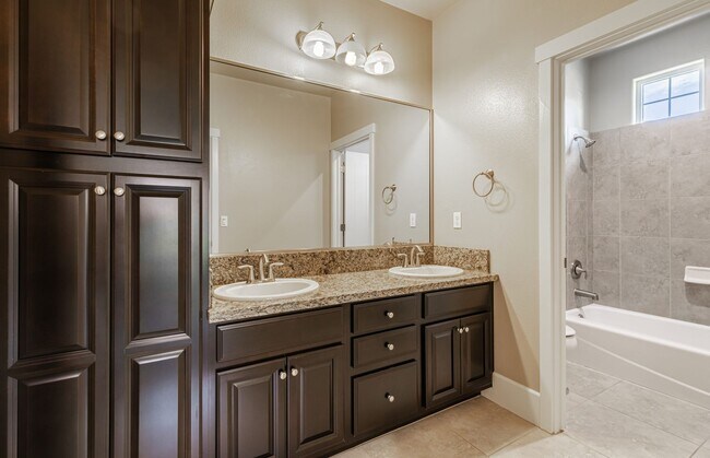 Building Photo - Welcome to Your Dream Home in Barclay Squa...