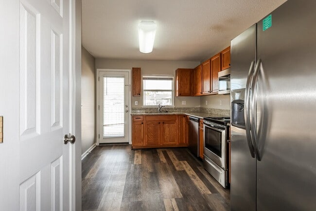 Building Photo - 6266 Rolling Tree Ct