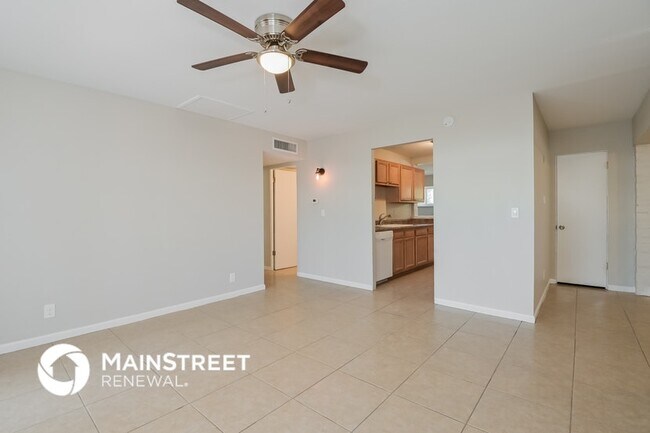 Foto del edificio - 1727 S Winstel Ave