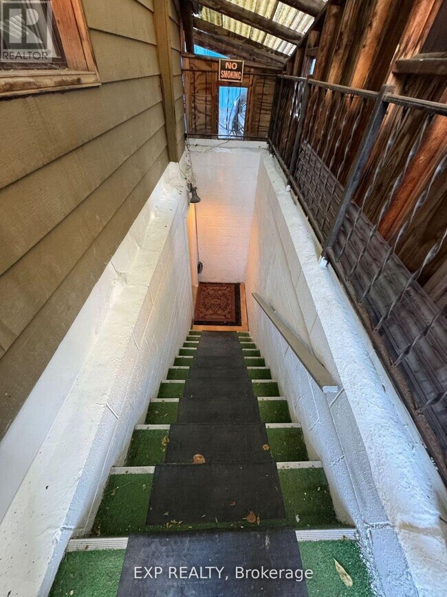 Photo du bâtiment - 1594 Dupont St