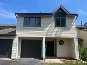 Building Photo - 3 Plum Ct
