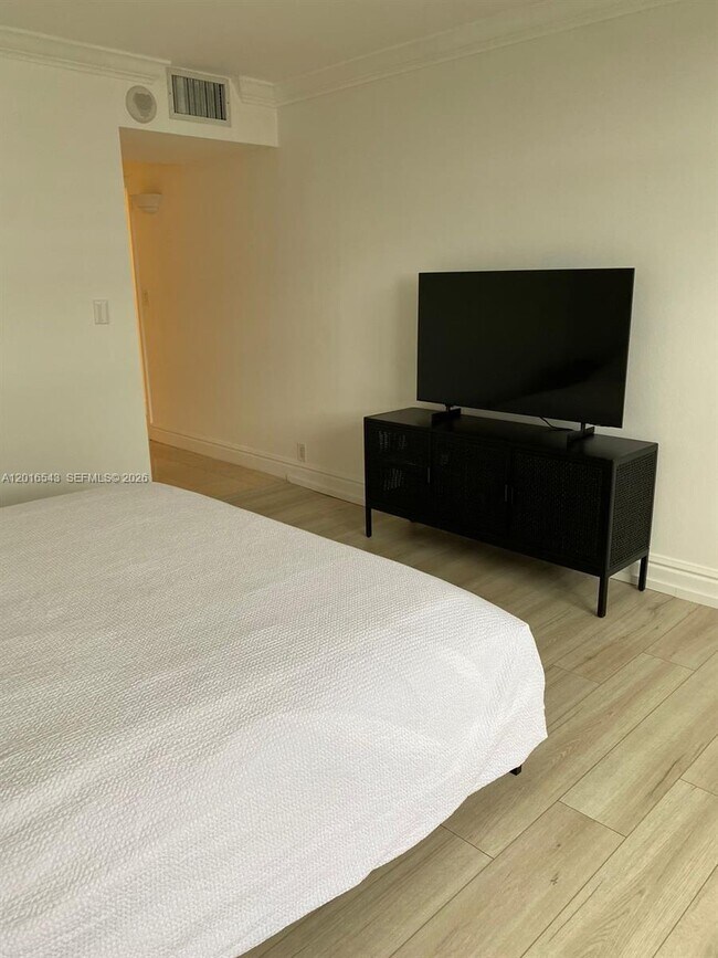 Foto del edificio - 170 Ocean Ln Dr