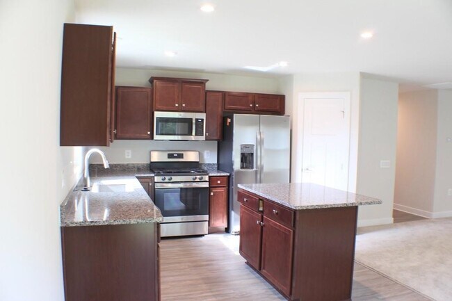 Foto del edificio - 109 S Peak Dr