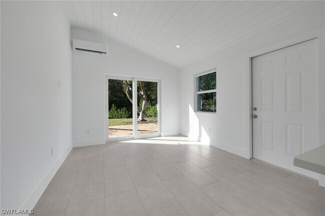 Foto del edificio - 3318 Captains Cv