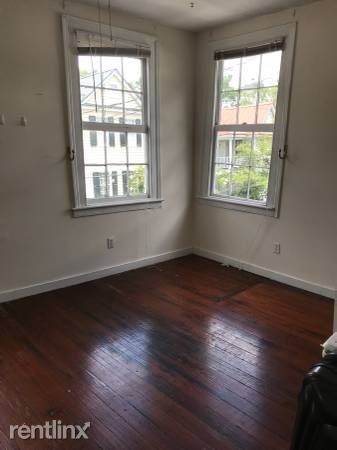 Building Photo - 3 br, 1 bath Apartment - 21 Duncan St