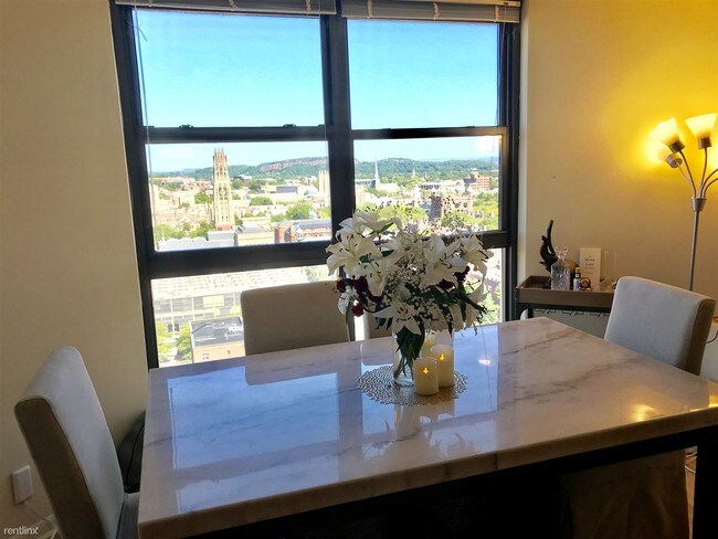 Building Photo - 1 br, 1 bath Apartment - New Haven Towers