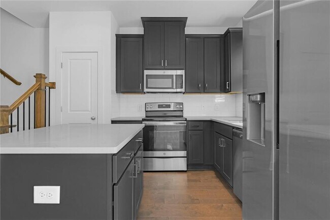Building Photo - 6433 Scudders Dr