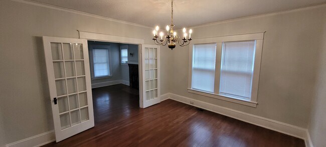 Foto del edificio - 104 S Josephine Boyd St