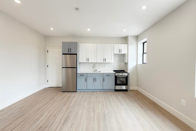 Foto del edificio - 103 Bostwick Ave