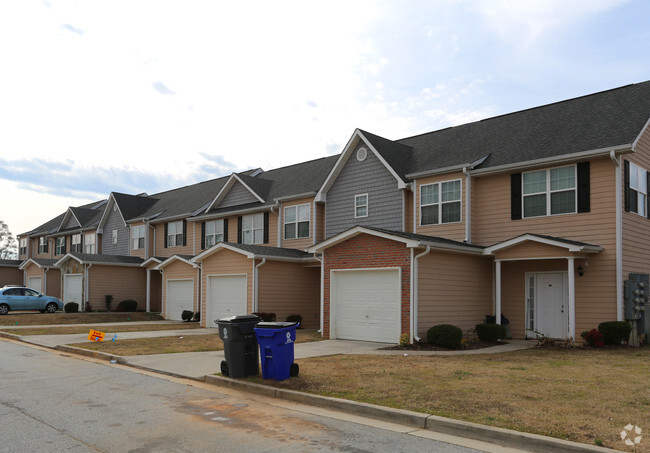 Foto del edificio - Bedrock Townhomes