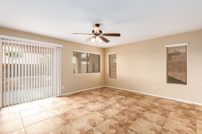 Foto del edificio - Beautiful 4 Bedroom Home in Johnson Ranch!