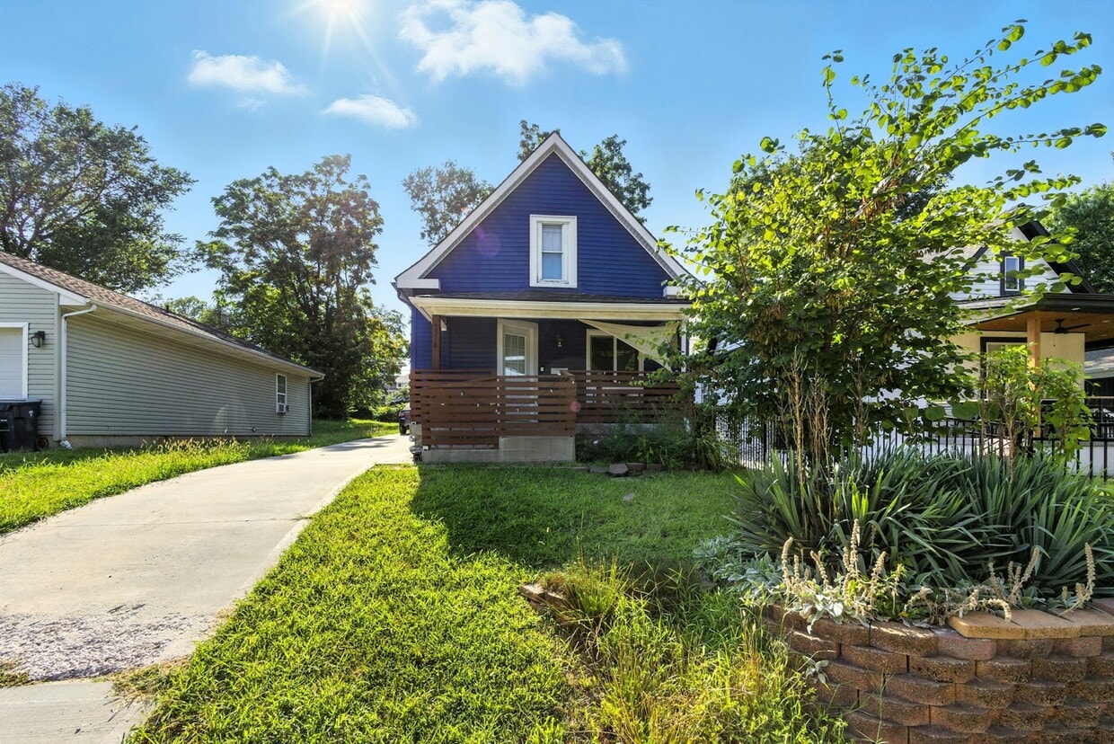 Primary Photo - 3516 Flora Ave