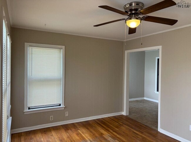 Building Photo - 319 Rockwood Dr