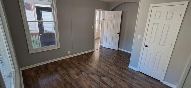 Foto del edificio - 2418 Jules St