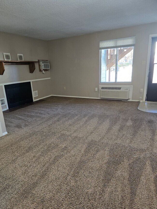 Foto del edificio - Ground Level One Bedroom