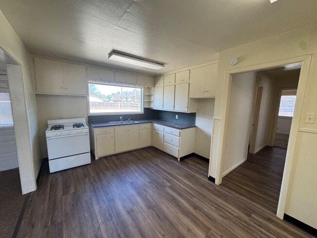 Building Photo - 5402 22nd St