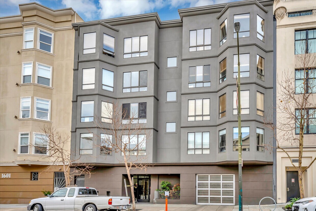 Primary Photo - 1625 Pacific Ave