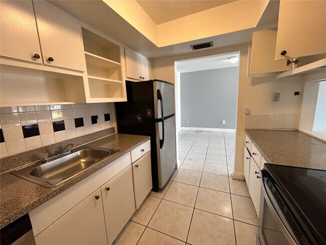 Foto del edificio - 12150 NE 19th Ave