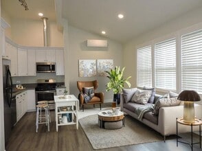 Building Photo - 1524 F St