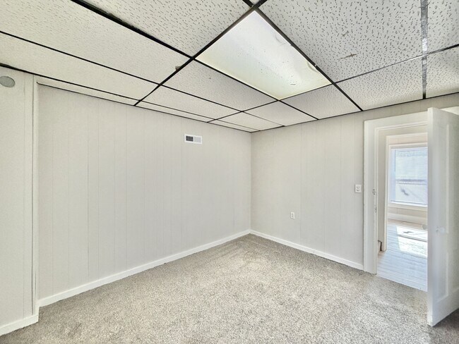 Foto del edificio - 757 W Grand Ave