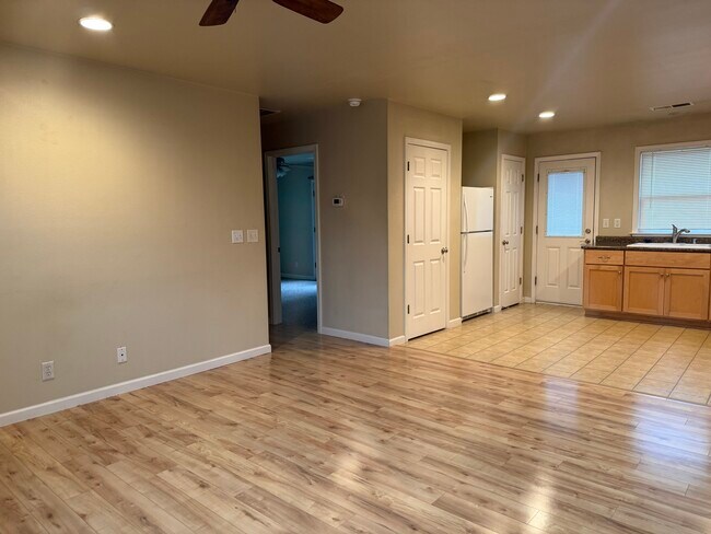 Foto del edificio - 1440 Laburnum Ave
