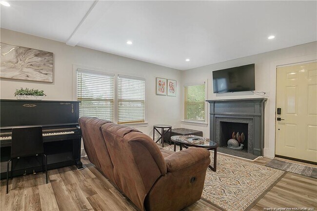 Building Photo - 2511 McNeill Cir