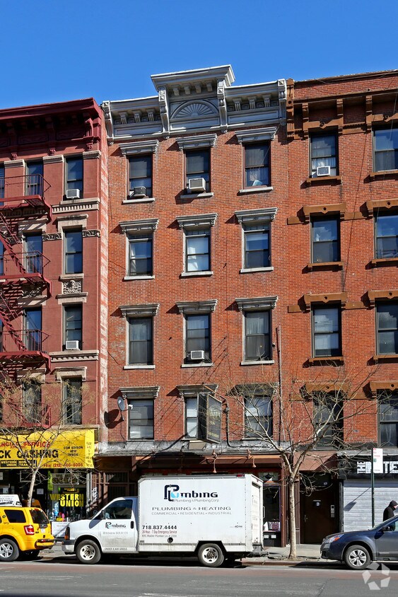 Building Photo - 168 1st Ave