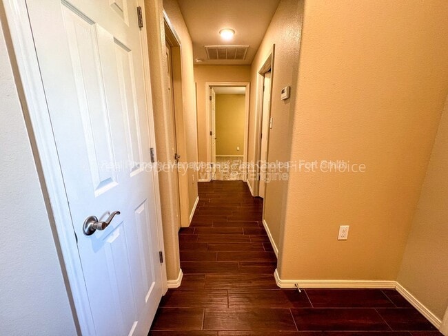 Foto del edificio - 420 Ridge Point Dr