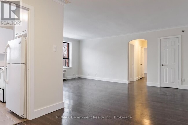 Building Photo - 110 S Forster Park Dr