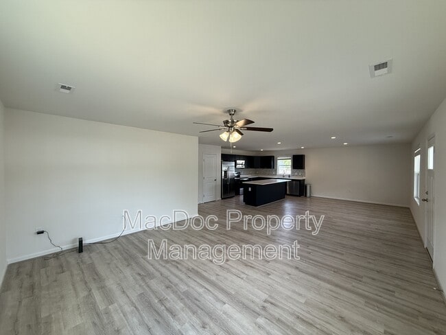 Building Photo - 990 Ebb Tide Dr